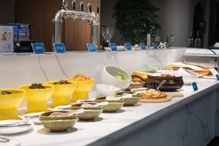 Bole Xihai Lijing Hotel Отели рядом с достопримечательностью «Bortala Polytechnic»