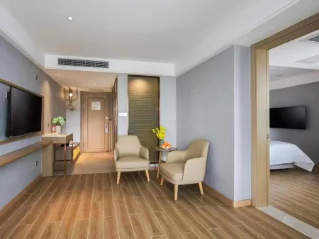 Vienna 3 Best Hotel (Zhaoqingshi Dinghushanzhan) Отели рядом с достопримечательностью «Guangdong Institute of Technology (Dinghu Campus)»