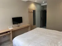 One-Day-One-night Hotel Hotels near Yinan Shopping Plaza