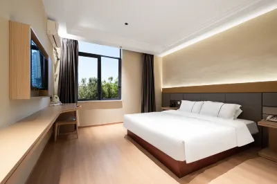 Century Business Hotel (Wuhan Sunac Zhigu Branch) Hotel in zona Hubei Vocational College of Bio-technology (East Area)