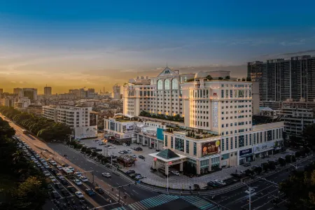 Maoming International Hotel Отели рядом со станцией Maoming Railway Station