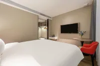 Borrman Hotel (Lianjiang Dadao Xinyuan International Plaza)