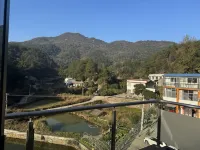 韶山勿忘澤恩客棧（銅像廣場店）