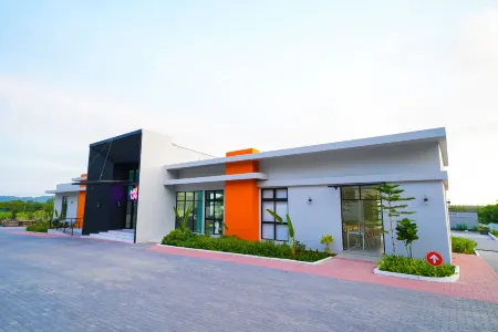 Hangouts Urban+Eco Langkawi Отели рядом с достопримечательностью «Таньюнг Ру»