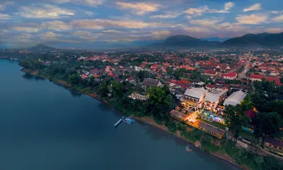 RELAXFUL HOTEL Hotel dekat The Bamboo Experience