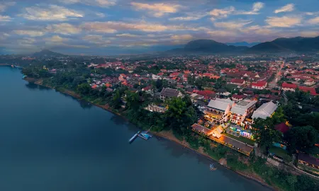 RELAXFUL HOTEL Отели рядом с достопримечательностью «Wat Xieng Muan»