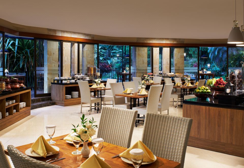 eL Hotel Kartika Wijaya Batu Over view