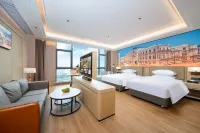 Vienna International Hotel (Zhangzhou Huichang Drama Town) - balcony