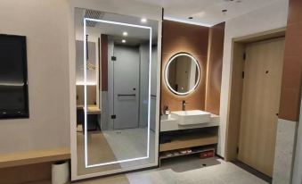Baojingcheng Ji Hotel