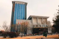 Xining Dongchuan Industrial Park Qingyun Hotel (Chengdong Wuyue Plaza)