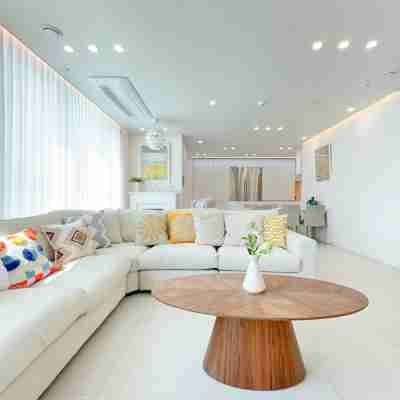 Brown Suites Busan Rooms