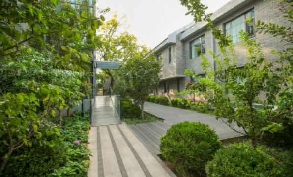 Hotel Yoo (close to the Forbidden City, Tian 'anmen Square,only 10 minutes' walk from Tian 'anmen)