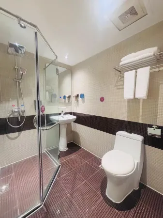 V8 Hotel (Guangzhou Xicun subway station store)