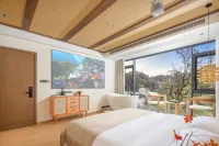 Jinxiuge Homestay (Huangling Scenic Area)