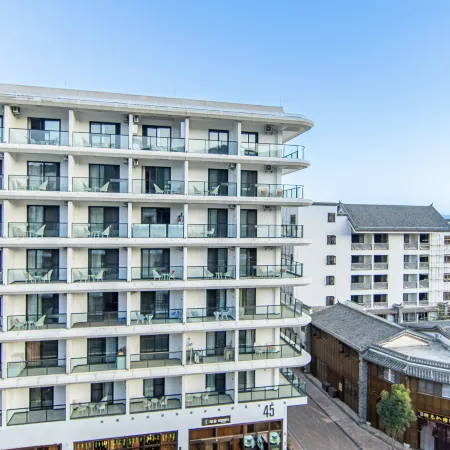 Fei She Hotel (Fuxian Lake Guanglong Town Branch)