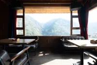 Four girls mountain Jiarong Hotel - bar