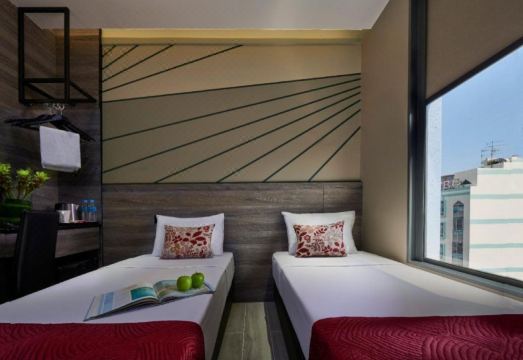 호텔 81 오키드 주변 야경