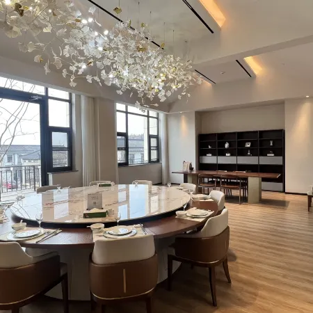 Taishan Peach Blossom Spring Hotel