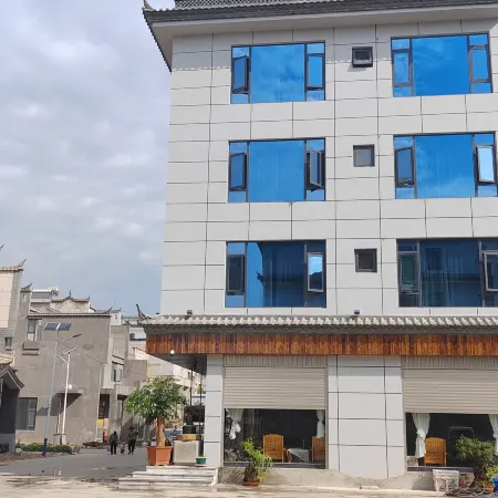 Fuxian Lake Xinyu Hailan Homestay