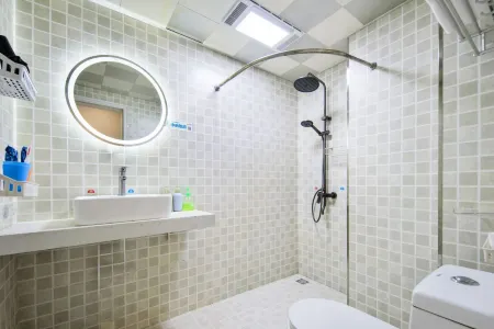 Yuekelai Homestay (Chongqing Jiefangbei Hongyadong Branch)