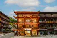 Shennongjia Dajiuhu Park Homestay