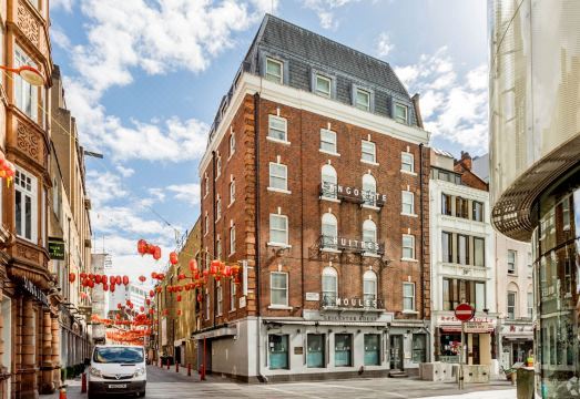 호텔 주변 거리