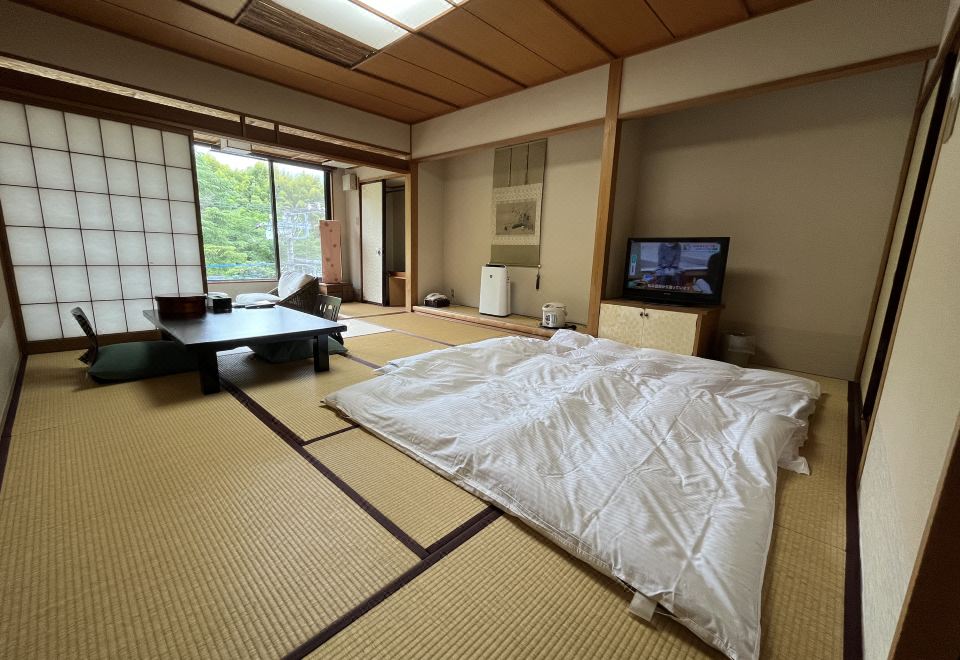 Katsura No Izumi 료칸 정원