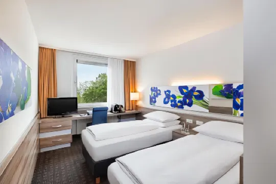 H+ Frankfurt Airport West