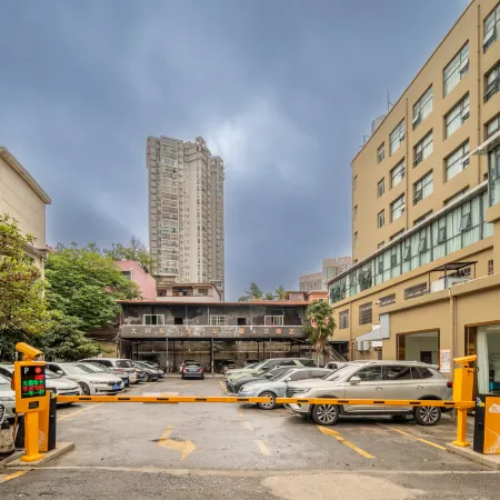 Yibo·Yuemei Hotel (Gufu Street, Anshun Ancient City)
