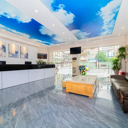 Yide Hotel (Yingde Pearl Plaza Pedestrian Street)