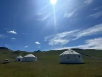 Sailimu Lake Cloud Tour Stay Farmhouse