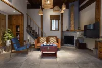IMMERSING HuanChun Resort Hotel