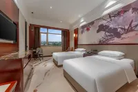 Ao Hua International Hotel Hotels in Laohekou