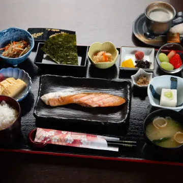 Hotel Arashiyama Отели рядом с достопримечательностью «Тэнрю-дзи»