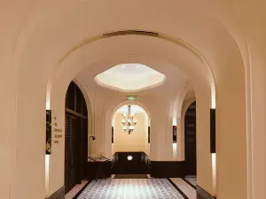 裡埕LIIZEN民宿（西街鐘樓店）