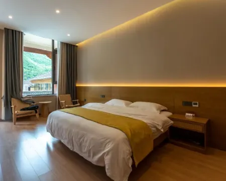 Weixi Gadan Fanyin Homestay (Tacheng Cultural Square Store) โรงแรมในเหว่ยซี