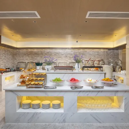 Lavande Hotel (Golmud Bayilu Underground Commercial Street Kunlun Park)