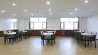 Elong Wanguo Hotel (Haixi Golmud E-commerce Building)