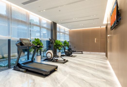 2. 주하이 진펑 우..