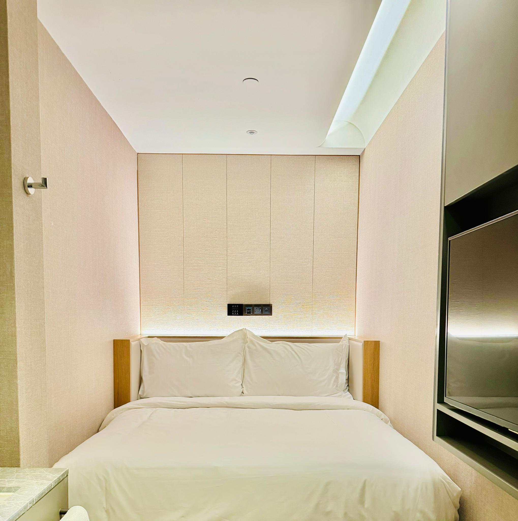 Claude Hotel - Newly renovated Over view