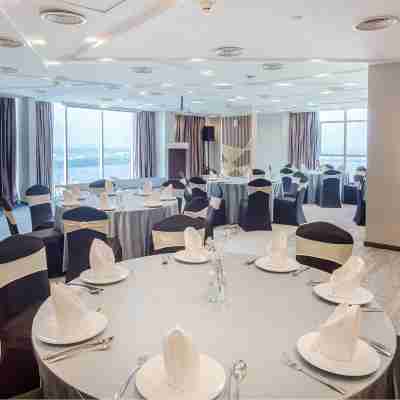 莎瑪蘇阿薩納新山-前稱新山蘇阿薩納全套房飯店 Dining/Meeting Rooms