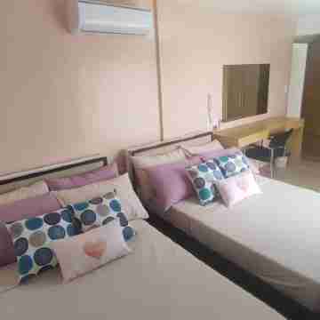 The Resthouse at East Ortigas Rooms