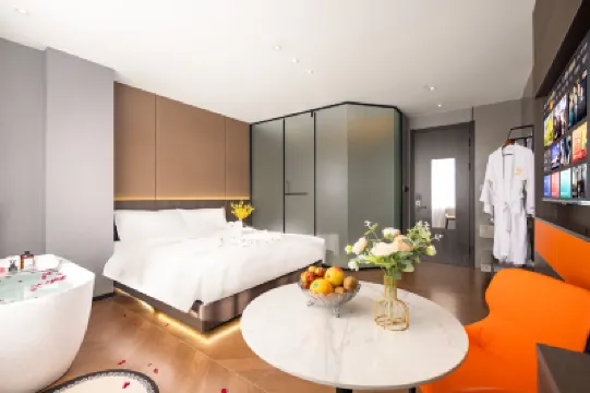 Shenyang Guyue Hotel (Zhongjie Subway Station) Hotels near Marshal Zhang's Mansion Museum