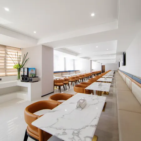 H Hotel (Xuchang Wanda Fat Donglai Angel City)