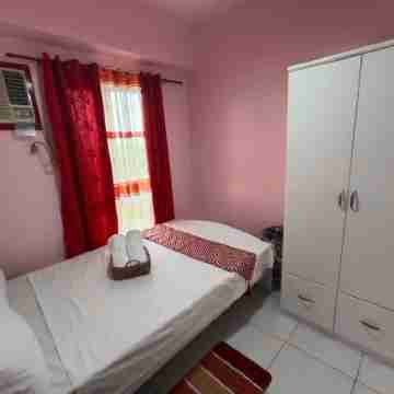 "Budget - No Frills" One Bedroom Condo near Manila Airport With Kitchen. Ideal for transient. 10K Rooms