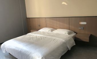 Guyu E-sports Business Hotel