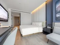 Xuzhoue Hubushan Deji Plaza  Atour Hotel Hotel dekat Jembatan Heping
