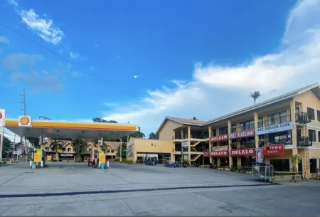 RedDoorz Plus @ Balai Sofia Bed & Breakfast Batangas