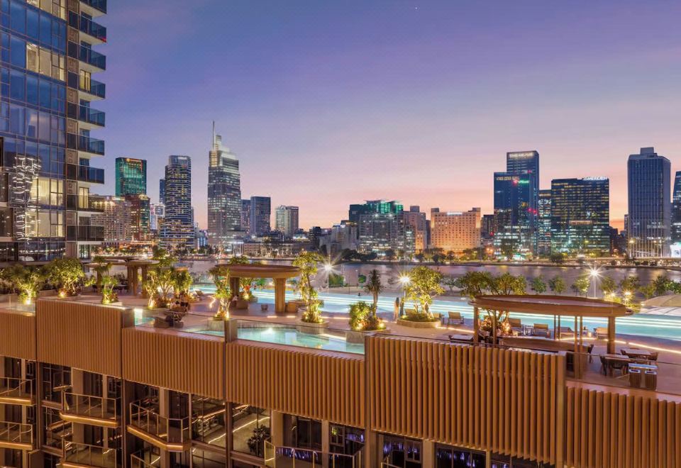 Metropole Luxury Apartment By Somi