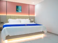 Super 8 Hotel (Chengde Weichang Hedong Branch) فنادق في ويتشانغ